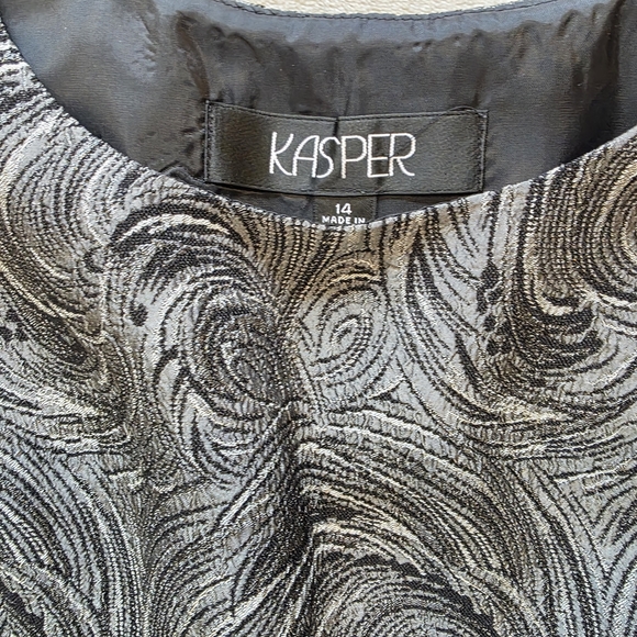 Kasper Separates Women's Black and Gray Swirl Sleeveless Top - Picture 2 of 7